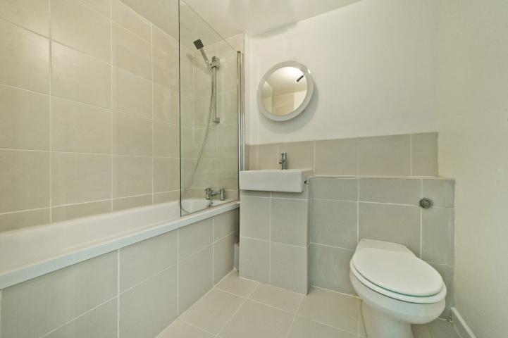 			1 Bedroom, 1 bath, 1 reception Flat			 Admiral Walk, MAIDA VALE